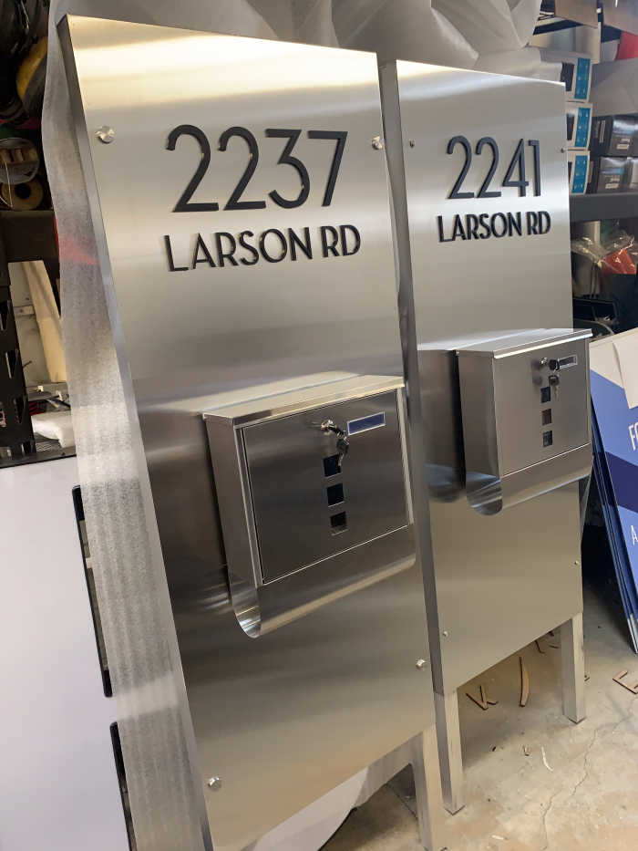 1-Modern Sign & Mailbox - Address Signage Company